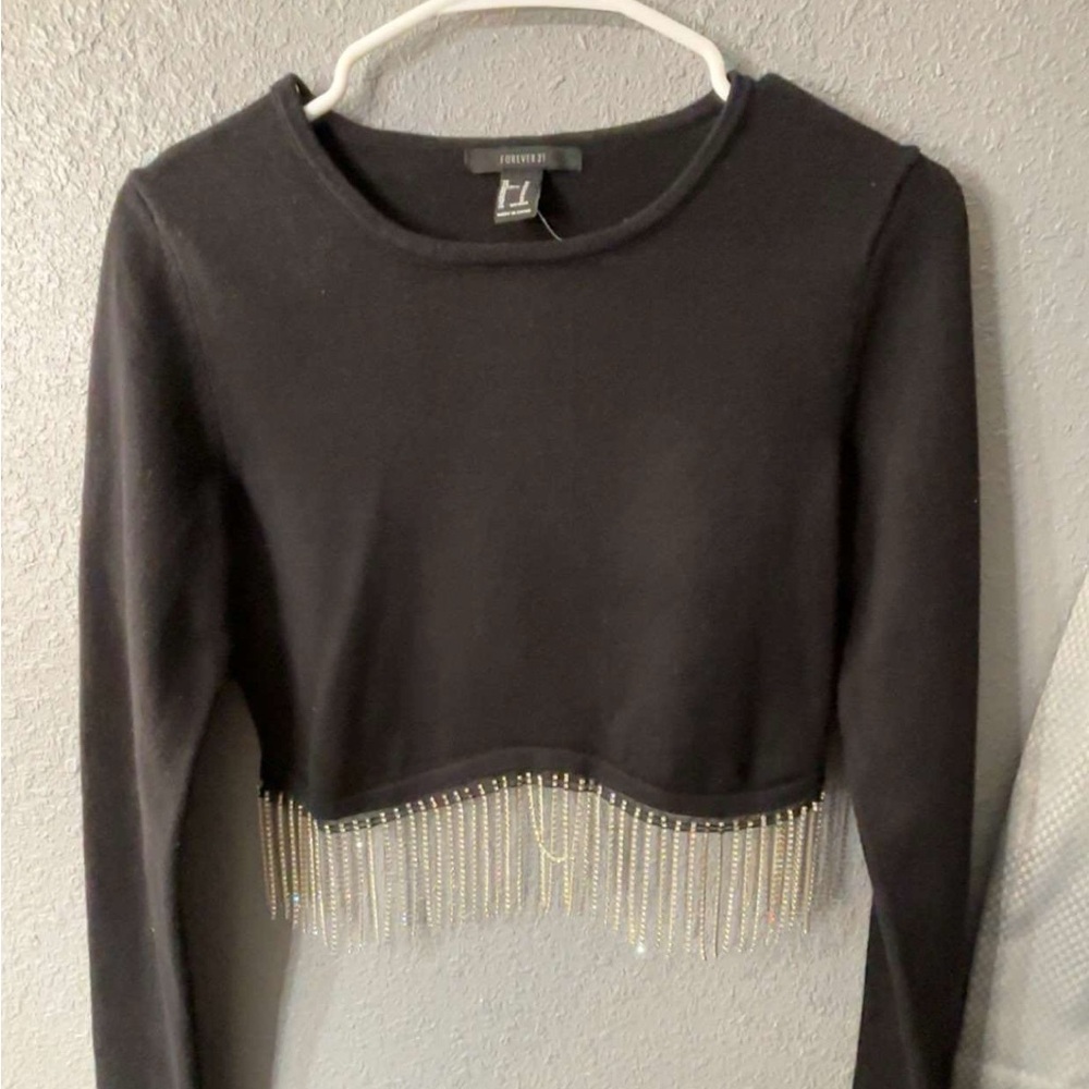 Never worn! size medium 🖤